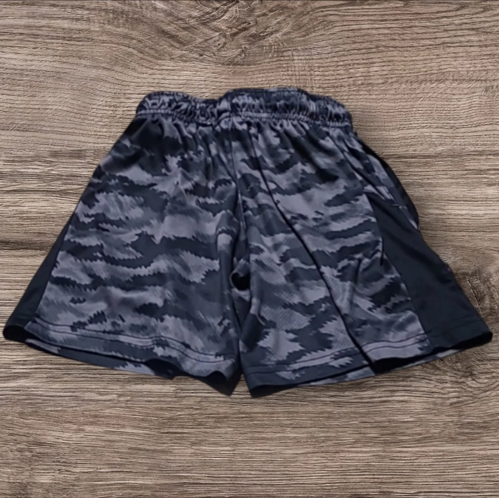 LITTLE BOY'S BCG BLACK AND GREY CAMO SHORTS